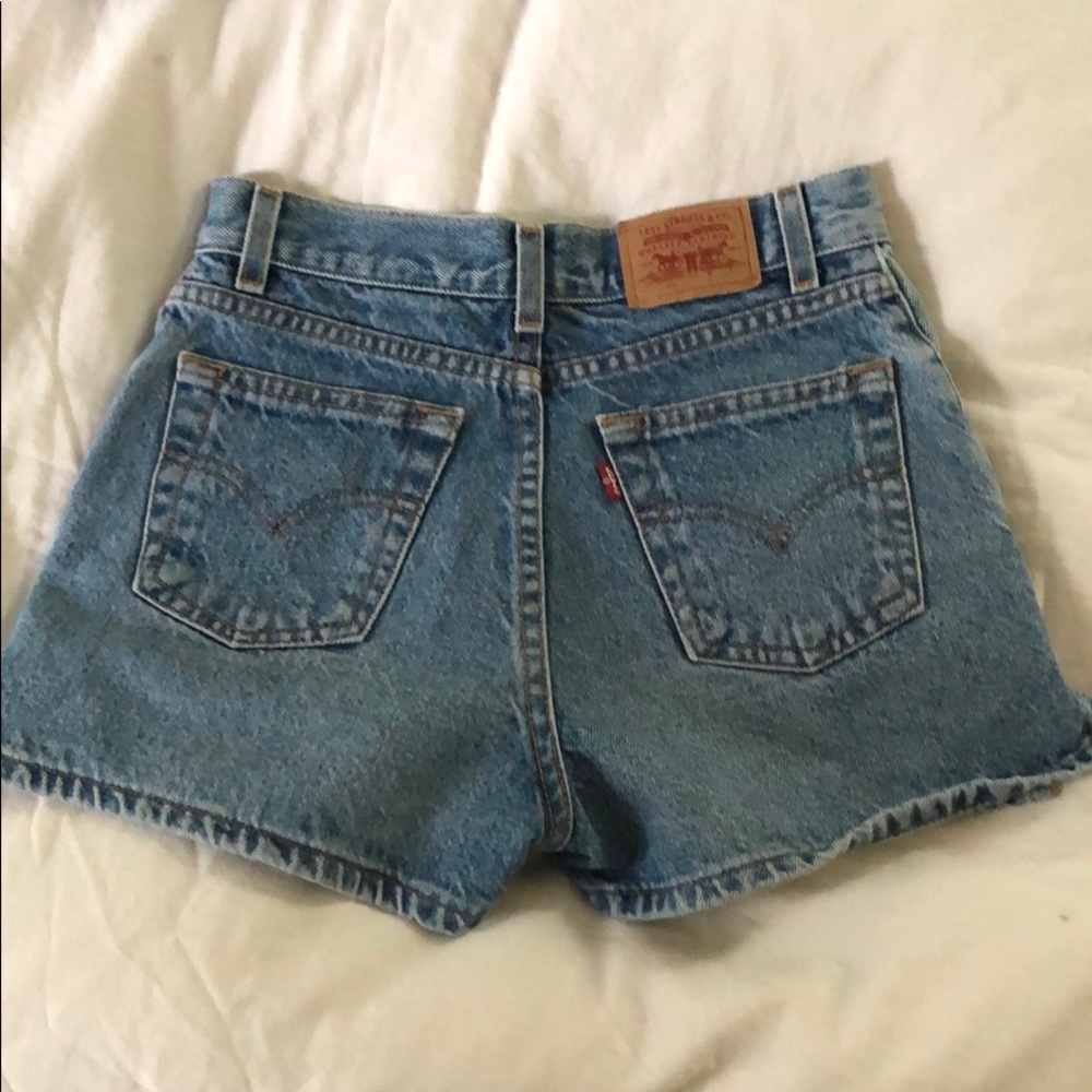 Levi’s high rise short shorts
